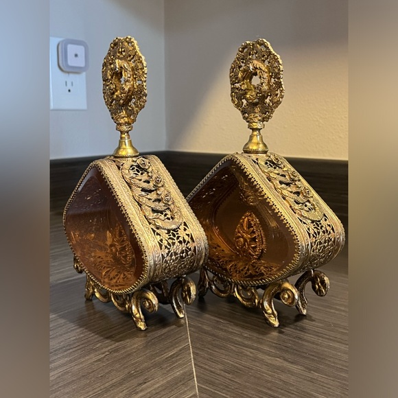 VINTAGE Hollywood Regency Ornate Gold Ormolu Perfume Bottle with Dauber - Picture 11 of 13